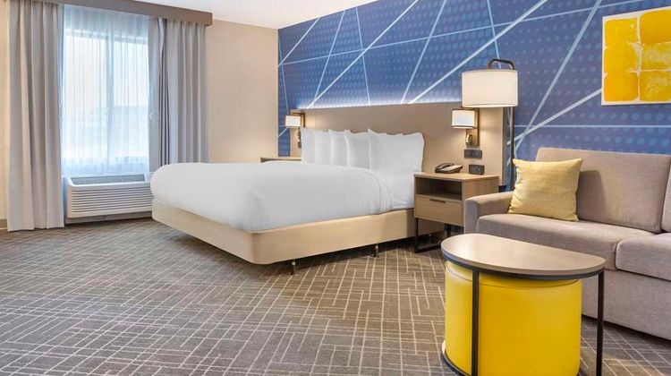 Comfort Inn and Suites Rapid City Room