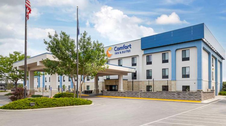 Comfort Inn and Suites Rapid City Exterior