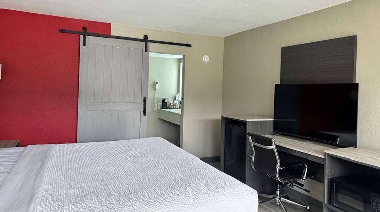 Ramada by Wyndham Cocoa Room