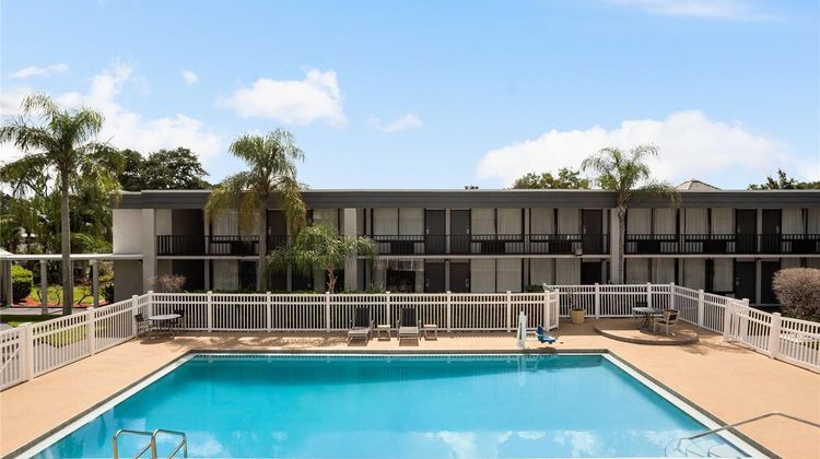 Ramada by Wyndham Cocoa Pool