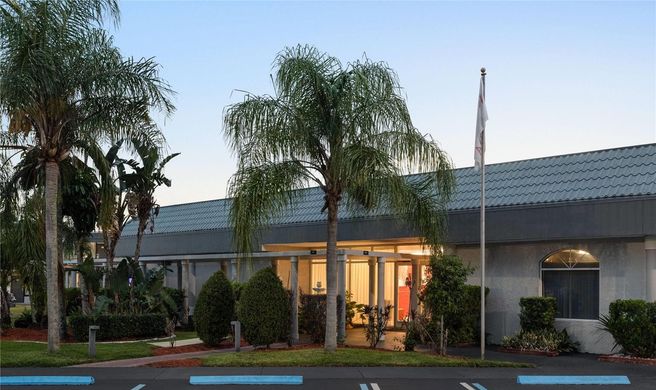 Ramada by Wyndham Cocoa Exterior
