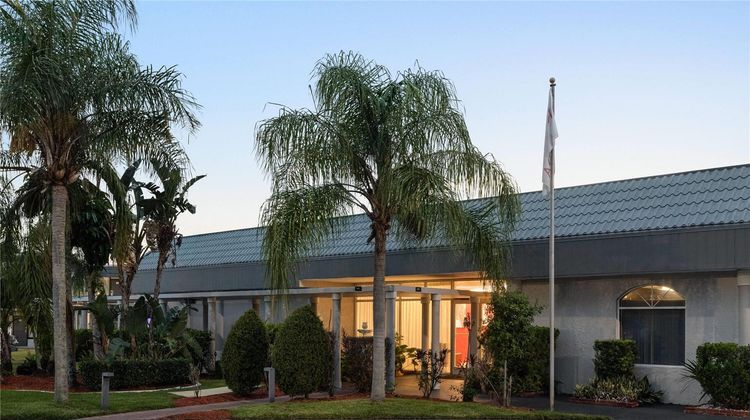 Ramada by Wyndham Cocoa Exterior