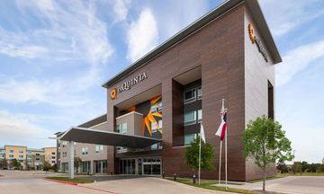 La Quinta Inn & Suites Austin Parmer