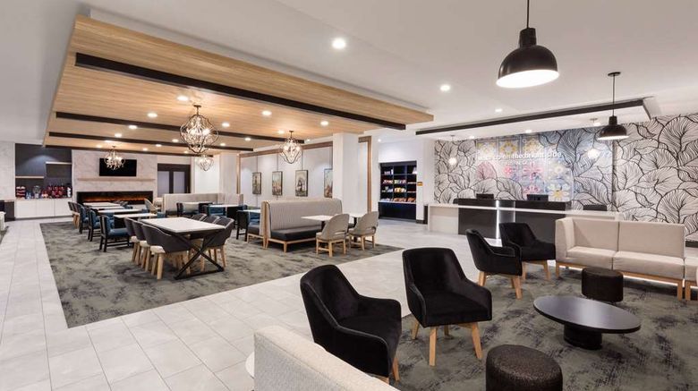 <b>La Quinta Inn & Suites Austin Parmer Lobby</b>. Images powered by <a href="https://iceportal.shijigroup.com/" title="IcePortal" target="_blank">IcePortal</a>.