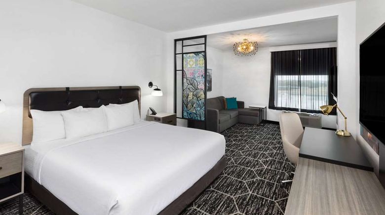 <b>La Quinta Inn & Suites Austin Parmer Suite</b>. Images powered by <a href="https://iceportal.shijigroup.com/" title="IcePortal" target="_blank">IcePortal</a>.