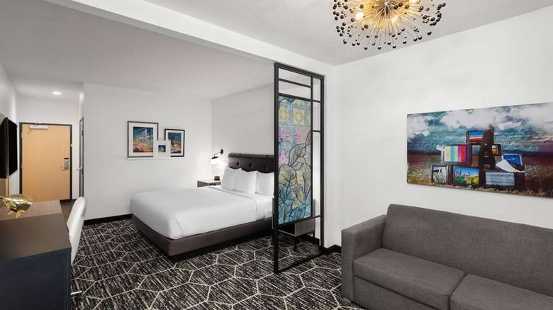 <b>La Quinta Inn & Suites Austin Parmer Suite</b>. Images powered by <a href="https://iceportal.shijigroup.com/" title="IcePortal" target="_blank">IcePortal</a>.
