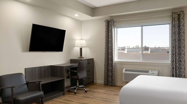 <b>Baymont by Wyndham West Edmonton Room</b>. Images powered by <a href="https://iceportal.shijigroup.com/" title="IcePortal" target="_blank">IcePortal</a>.