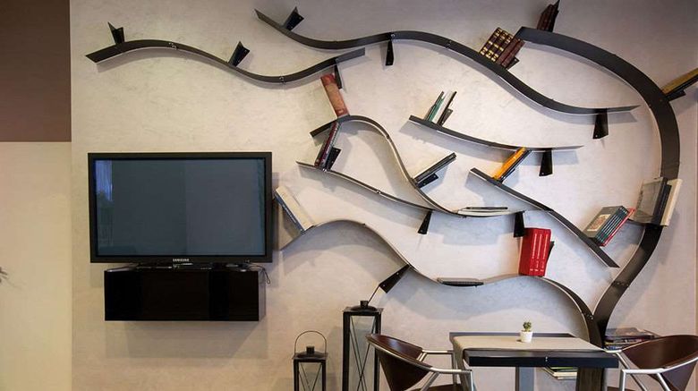 <b>Euro Hotel Residence Monza Lobby</b>. Images powered by <a href="https://iceportal.shijigroup.com/" title="IcePortal" target="_blank">IcePortal</a>.