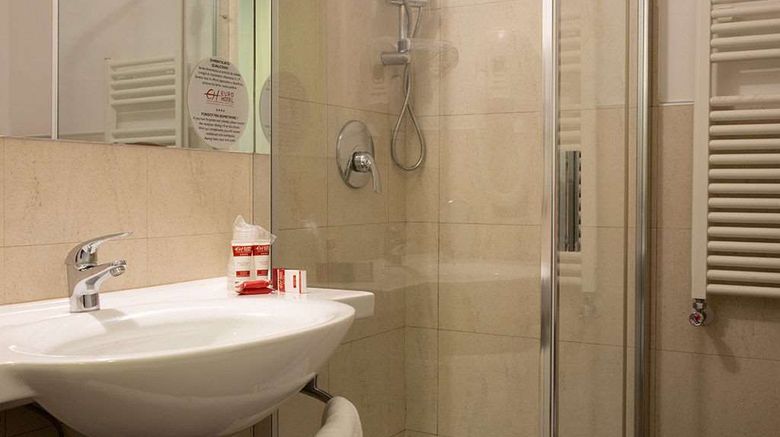 <b>Euro Hotel Residence Monza Room</b>. Images powered by <a href="https://iceportal.shijigroup.com/" title="IcePortal" target="_blank">IcePortal</a>.