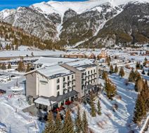 Cambria Hotel Copper Mountain Exterior