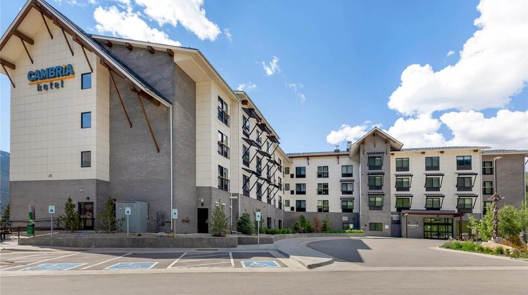 Cambria Hotel Copper Mountain Exterior