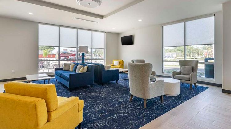 Comfort Inn and Suites New Port Richey Lobby