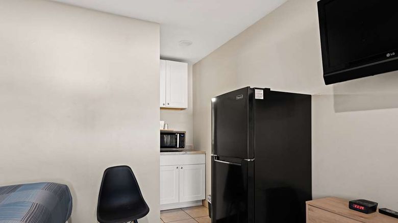 <b>Rodeway Inn Charlotte Independence Blvd Room</b>. Images powered by <a href="https://iceportal.shijigroup.com/" title="IcePortal" target="_blank">IcePortal</a>.