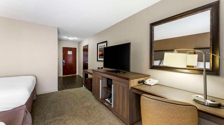 <b>Comfort Inn Cleveland South - Richfield Room</b>. Images powered by <a href="https://iceportal.shijigroup.com/" title="IcePortal" target="_blank">IcePortal</a>.