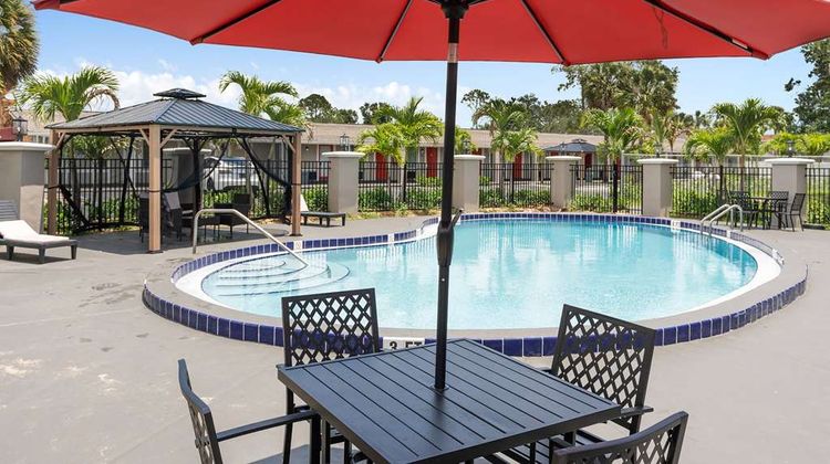 Travelodge by Wyndham Kissimmee/Orlando Pool