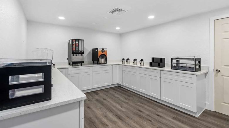 <b>Travelodge by Wyndham Kissimmee/Orlando Restaurant</b>. Images powered by <a href="https://iceportal.shijigroup.com/" title="IcePortal" target="_blank">IcePortal</a>.
