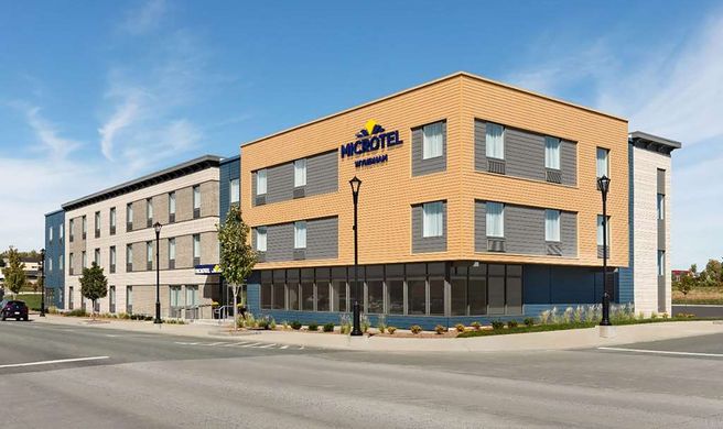 Microtel by Wyndham Lachute Exterior