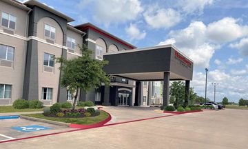 Hawthorn Suites by Wyndham Port Arthur