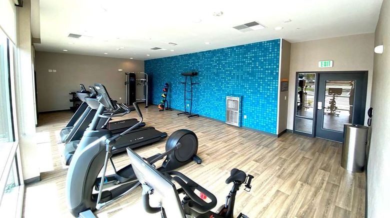 <b>La Quinta Inn & Suites by Wyndham Health</b>. Images powered by <a href="https://iceportal.shijigroup.com/" title="IcePortal" target="_blank">IcePortal</a>.