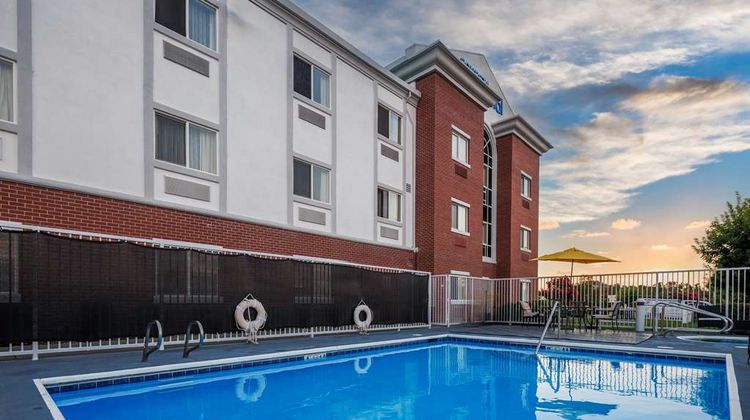 Sonesta Essential Vacaville/Napa Pool