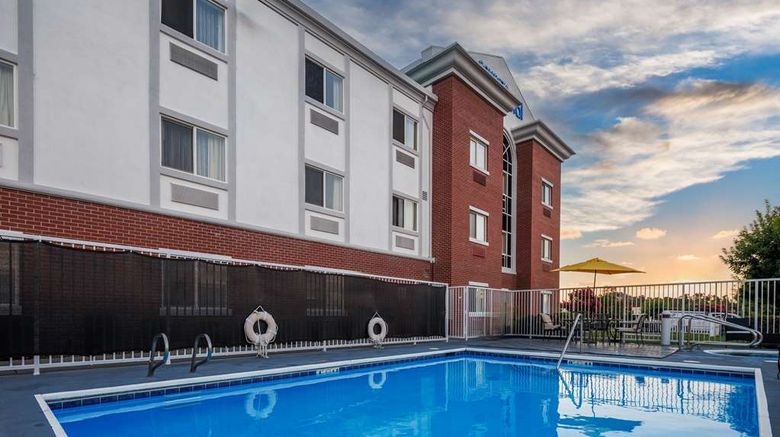 <b>Sonesta Essential Vacaville/Napa Pool</b>. Images powered by <a href="https://iceportal.shijigroup.com/" title="IcePortal" target="_blank">IcePortal</a>.