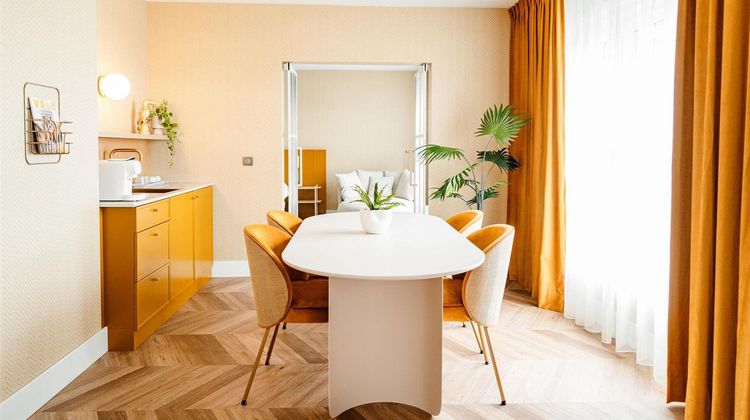 Atrium Hotel & Conference Ctr by Penta Suite