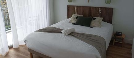 Astoria Hotel Room