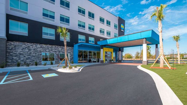 <b>Tru by Hilton Santee Exterior</b>. Images powered by <a href="https://iceportal.shijigroup.com/" title="IcePortal" target="_blank">IcePortal</a>.