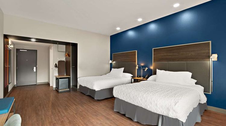 Tru by Hilton Santee Room