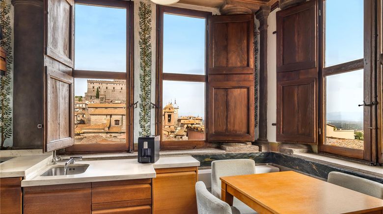 <b>Palazzo Catalani Room</b>. Images powered by <a href="https://iceportal.shijigroup.com/" title="IcePortal" target="_blank">IcePortal</a>.