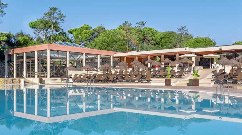 <b>Vilar do Golf Pool</b>. Images powered by <a href="https://iceportal.shijigroup.com/" title="IcePortal" target="_blank">IcePortal</a>.