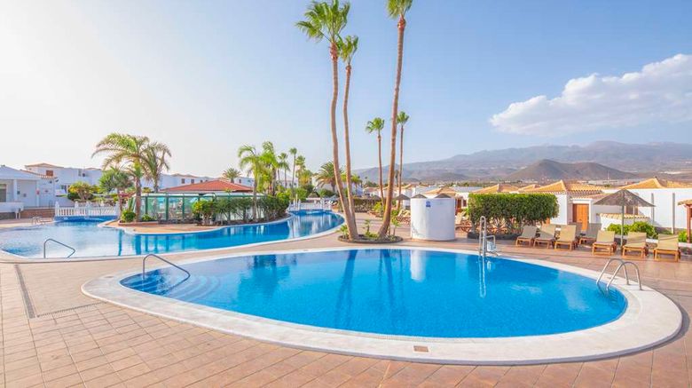 <b>Royal Tenerife Country Club Pool</b>. Images powered by <a href="https://iceportal.shijigroup.com/" title="IcePortal" target="_blank">IcePortal</a>.