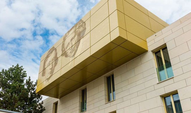 Hotel Gude Exterior