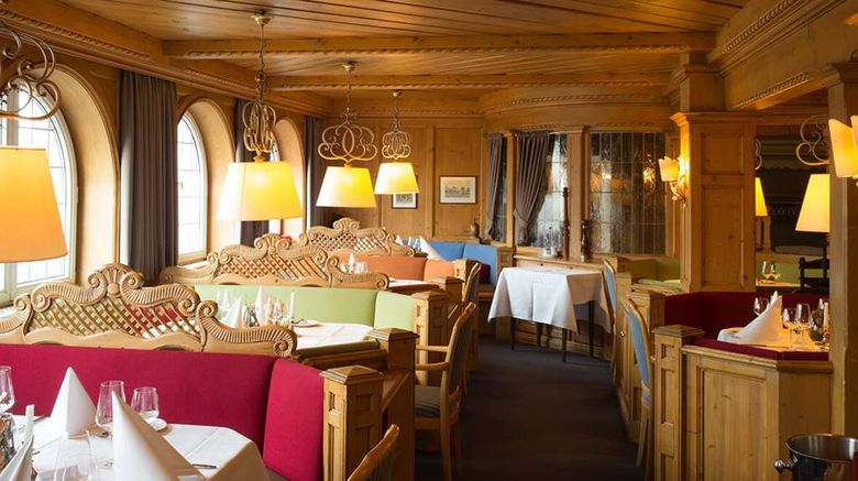 <b>Hotel Gude Restaurant</b>. Images powered by <a href="https://iceportal.shijigroup.com/" title="IcePortal" target="_blank">IcePortal</a>.