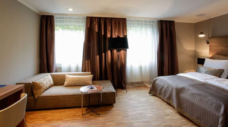 <b>Hotel Gude Room</b>. Images powered by <a href="https://iceportal.shijigroup.com/" title="IcePortal" target="_blank">IcePortal</a>.