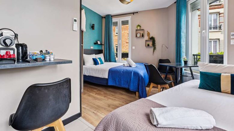 <b>Residence Aurmat Room</b>. Images powered by <a href="https://iceportal.shijigroup.com/" title="IcePortal" target="_blank">IcePortal</a>.