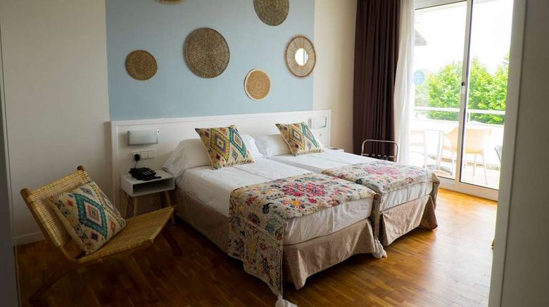 <b>Hotel Subur Maritim Room</b>. Images powered by <a href="https://iceportal.shijigroup.com/" title="IcePortal" target="_blank">IcePortal</a>.
