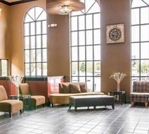 Baymont by Wyndham Flint South Lobby