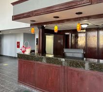 Baymont by Wyndham Flint South Lobby