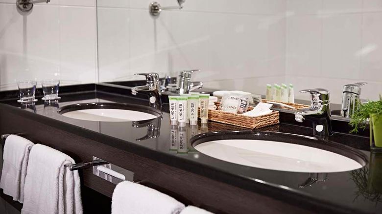 <b>Lindner Hotel Antwerp Room</b>. Images powered by <a href="https://iceportal.shijigroup.com/" title="IcePortal" target="_blank">IcePortal</a>.