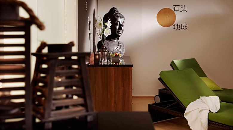 <b>Lindner Hotel Antwerp Spa</b>. Images powered by <a href="https://iceportal.shijigroup.com/" title="IcePortal" target="_blank">IcePortal</a>.