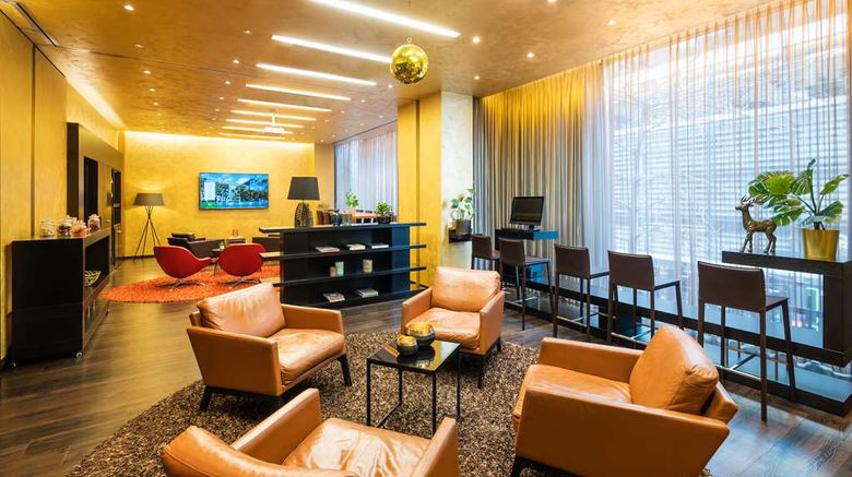<b>Lindner Hotel am Ku'Damm Pool</b>. Images powered by <a href="https://iceportal.shijigroup.com/" title="IcePortal" target="_blank">IcePortal</a>.