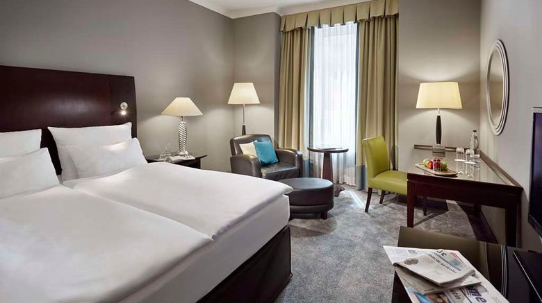 <b>Lindner Hotel Cologne City Plaza Room</b>. Images powered by <a href="https://iceportal.shijigroup.com/" title="IcePortal" target="_blank">IcePortal</a>.