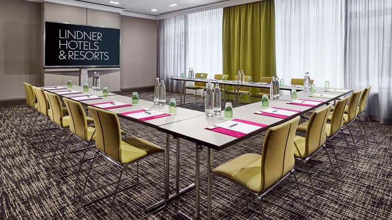 <b>Lindner Hotel Cologne City Plaza Meeting</b>. Images powered by <a href="https://iceportal.shijigroup.com/" title="IcePortal" target="_blank">IcePortal</a>.