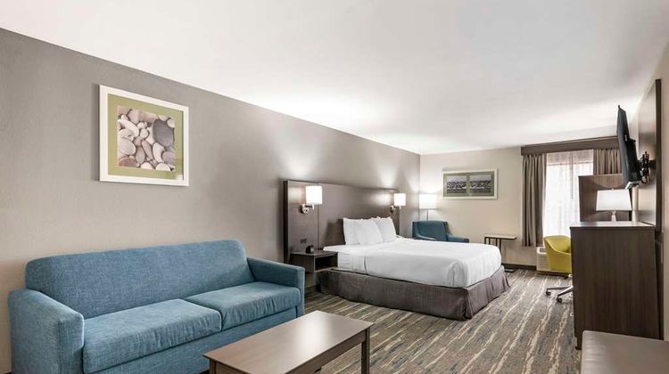 Best Western Heartland Inn Room