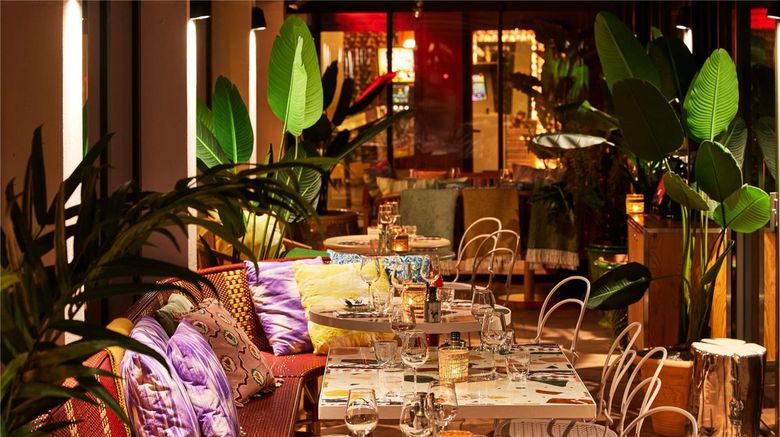 <b>Mama Shelter Dijon Restaurant</b>. Images powered by <a href="https://iceportal.shijigroup.com/" title="IcePortal" target="_blank">IcePortal</a>.