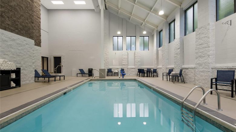<b>Graystone Lodge, Ascend Hotel Collection Pool</b>. Images powered by <a href="https://iceportal.shijigroup.com/" title="IcePortal" target="_blank">IcePortal</a>.