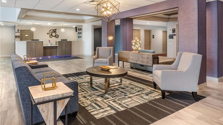 <b>Best Western Manchester Inn Lobby</b>. Images powered by <a href="https://iceportal.shijigroup.com/" title="IcePortal" target="_blank">IcePortal</a>.