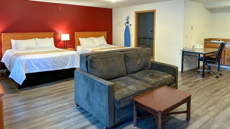 Econo Lodge Seattle North/Edmonds Suite
