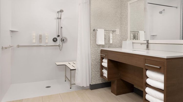 Home2 Stes by Hilton University Med Cntr Room